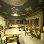 Hotel Shoestring Stone House 3*