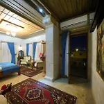 Shoestring Stone House Hotel 3*