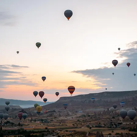 Shoestring Stone House Szálloda 3*