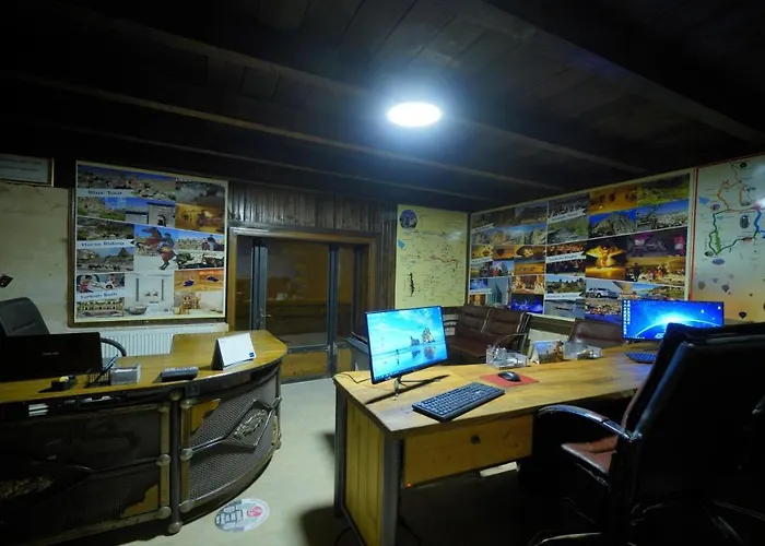 Hotel Shoestring Stone House 3*