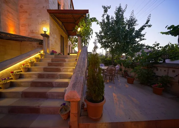 Shoestring Stone House Hotel 3*