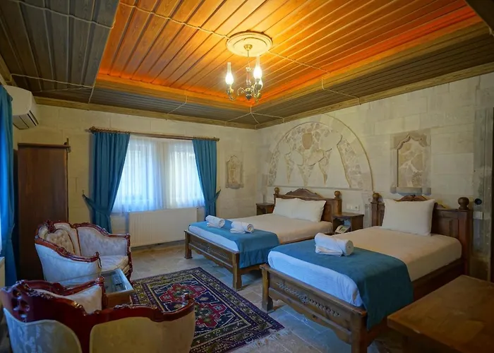 Shoestring Stone House Hotel 3*