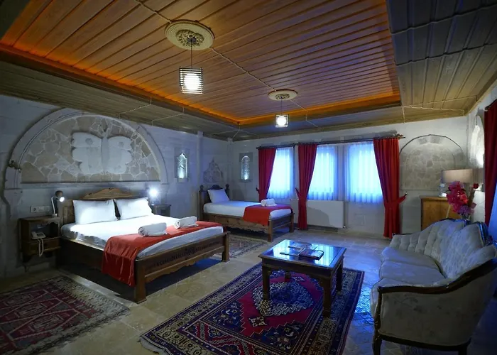 Shoestring Stone House 3*