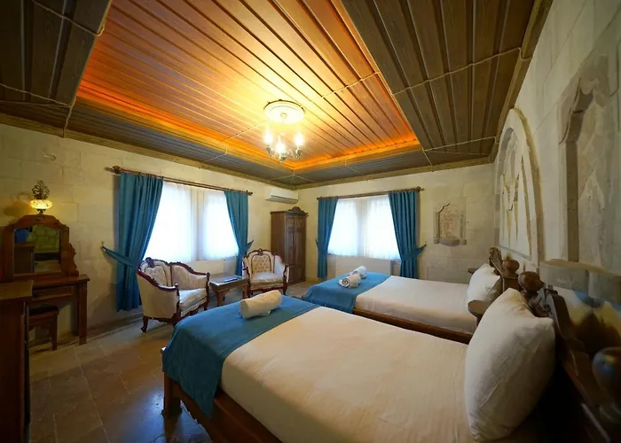 Shoestring Stone House Hotel