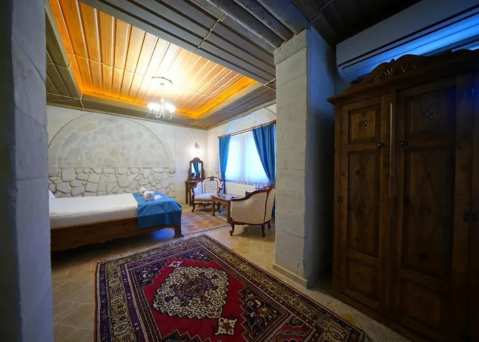 Hotel Shoestring Stone House 3*