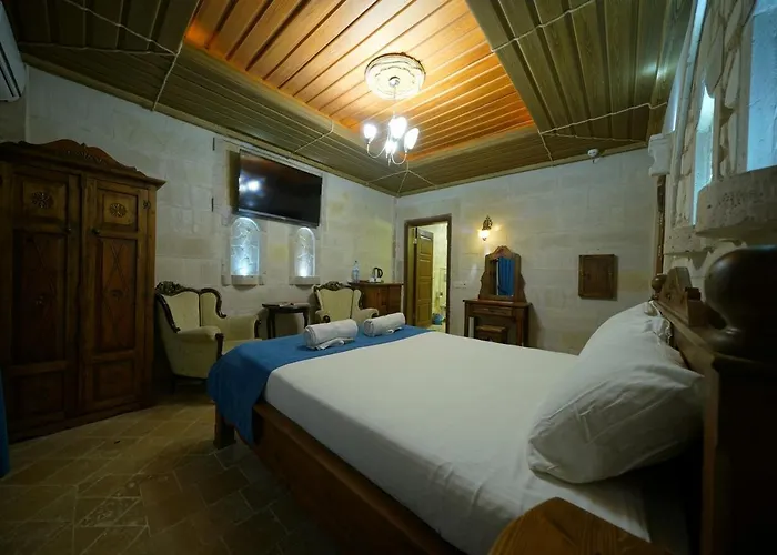 Shoestring Stone House Hotel 3*