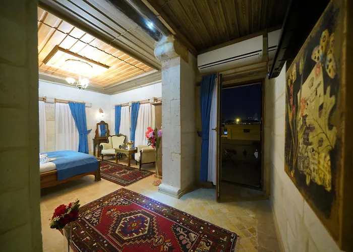 Shoestring Stone House Hotel 3*