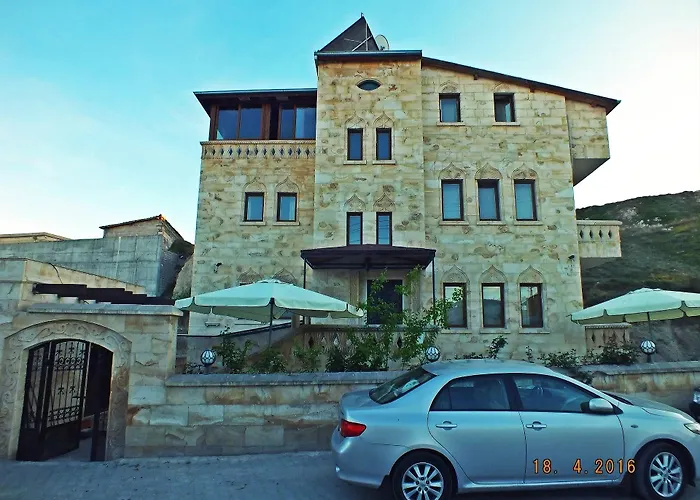 Hotel Shoestring Stone House 3*