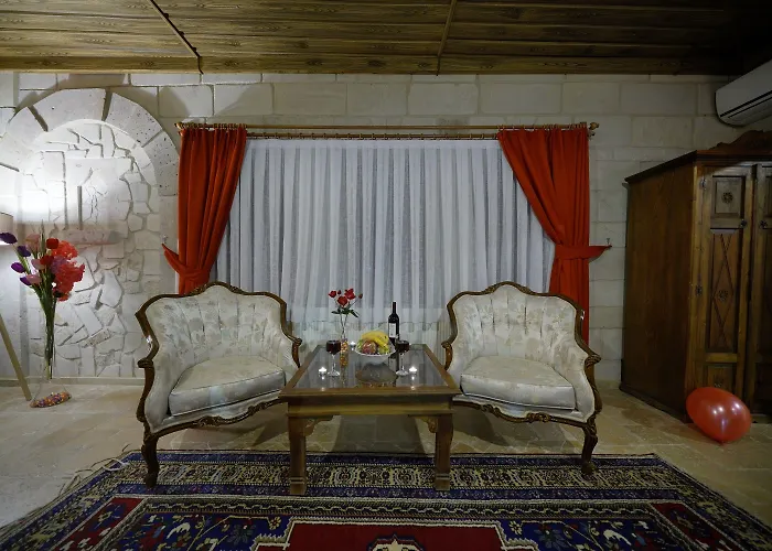 Hotel Shoestring Stone House 3*