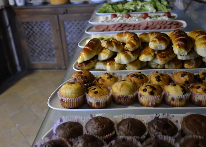 Shoestring Stone House Hotel 3*